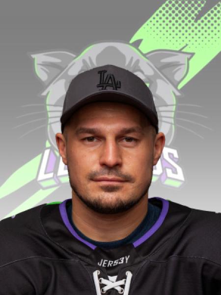 Artur Makowski portrait