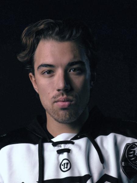 Nils Schramm portrait